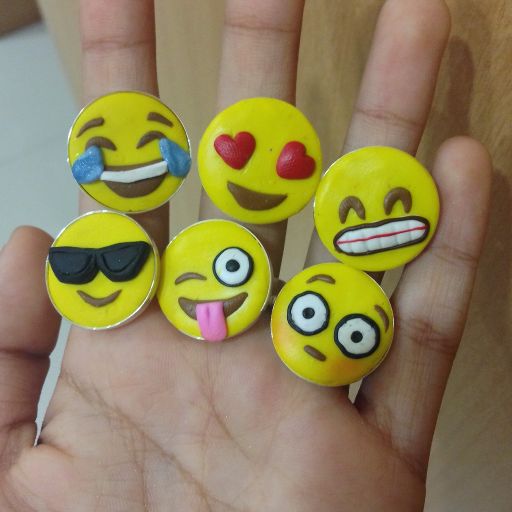 Emoji rings! | Crafty Amino