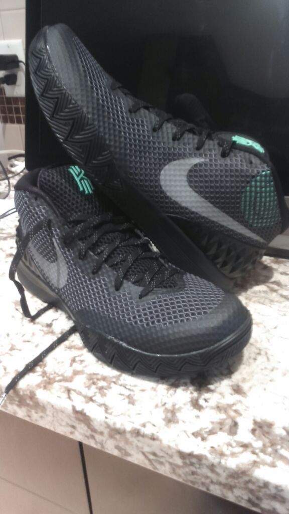 kyrie 1 driveway