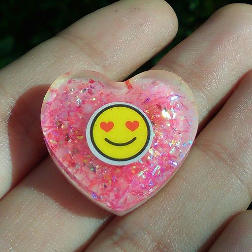 Emoji resin piece | Crafty Amino