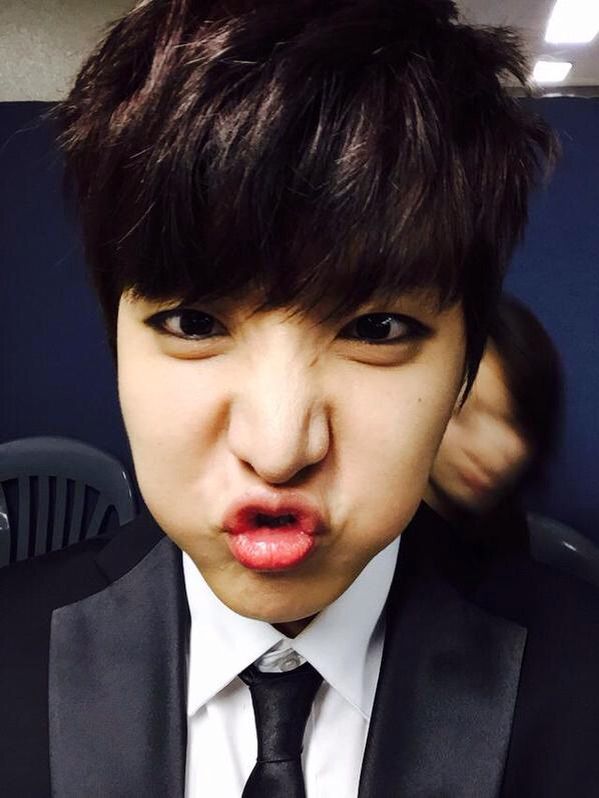 Pout / duck face tag !!😂😂 | K-Pop Amino