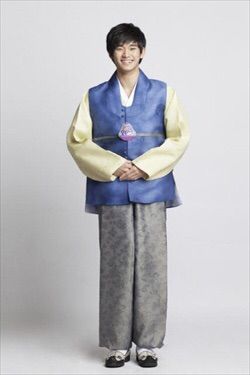 KimSooHyun Dress In Hanbok | Wiki | K-Pop Amino