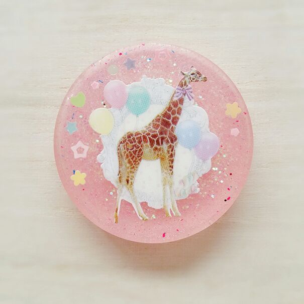 party giraffe resin. | Crafty Amino