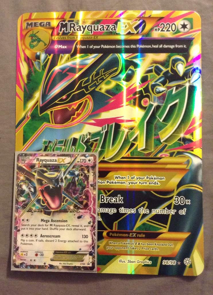 TCG opening: Shiny Rayquaza box | Pokémon Amino