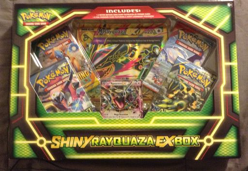 TCG opening: Shiny Rayquaza box | Pokémon Amino