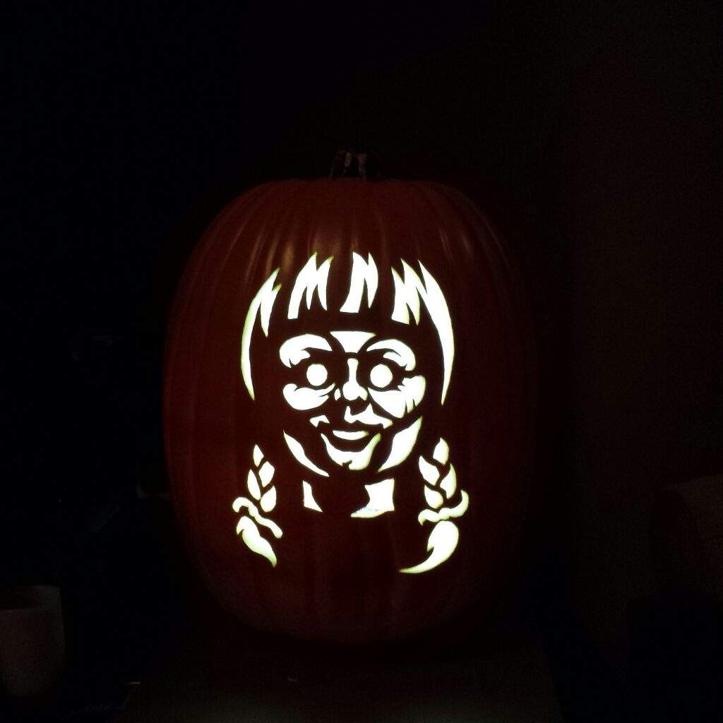 annabelle-pumpkin-carving-art-amino