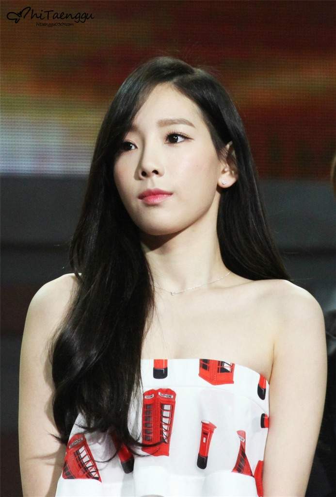 Taeyeon's black hair KPop Amino