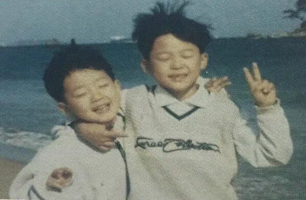 park jimin with his BROTHER! | K-Pop Amino