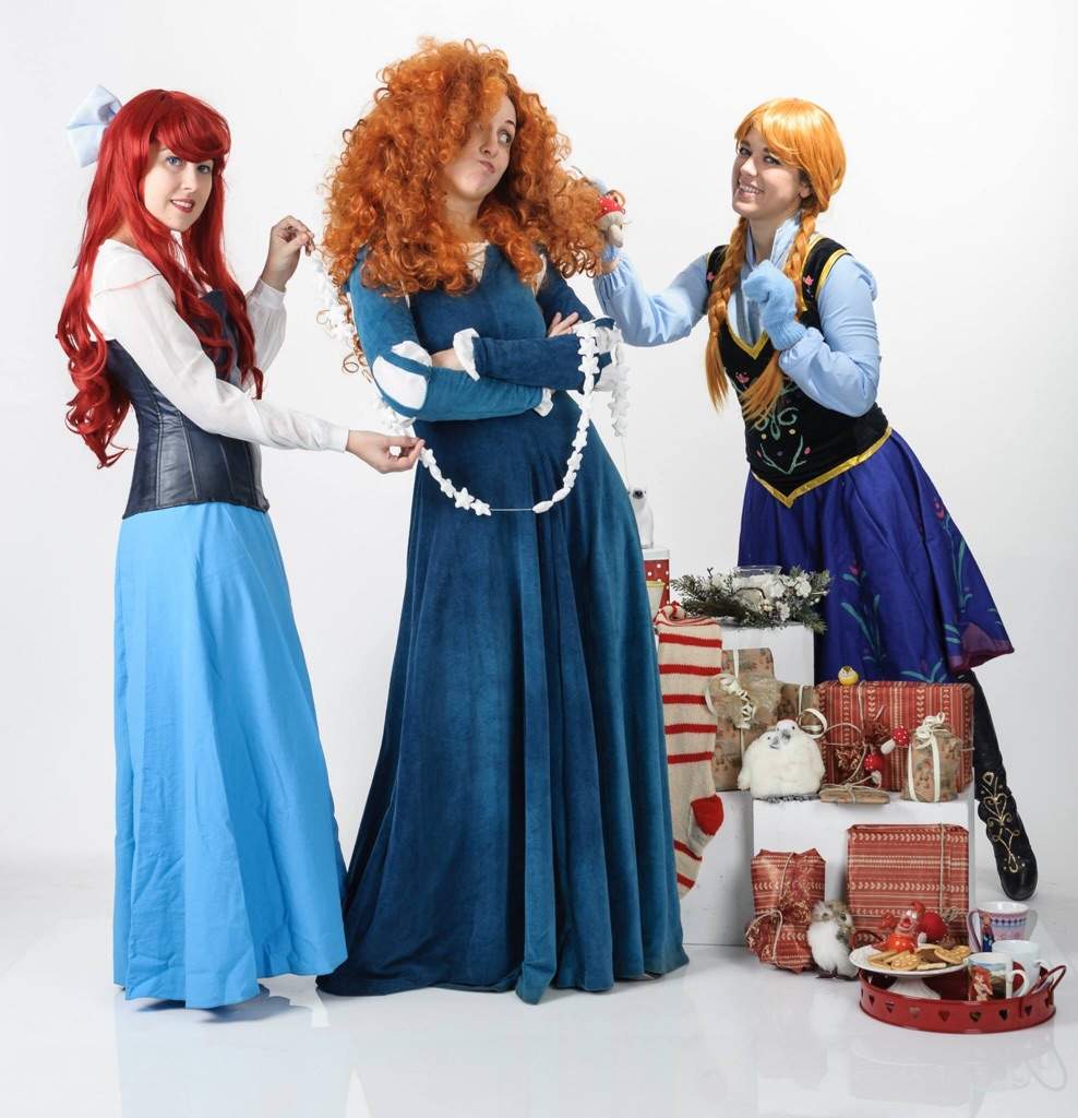 Disney ginger princesses having fun Xmas time Cosplay Amino