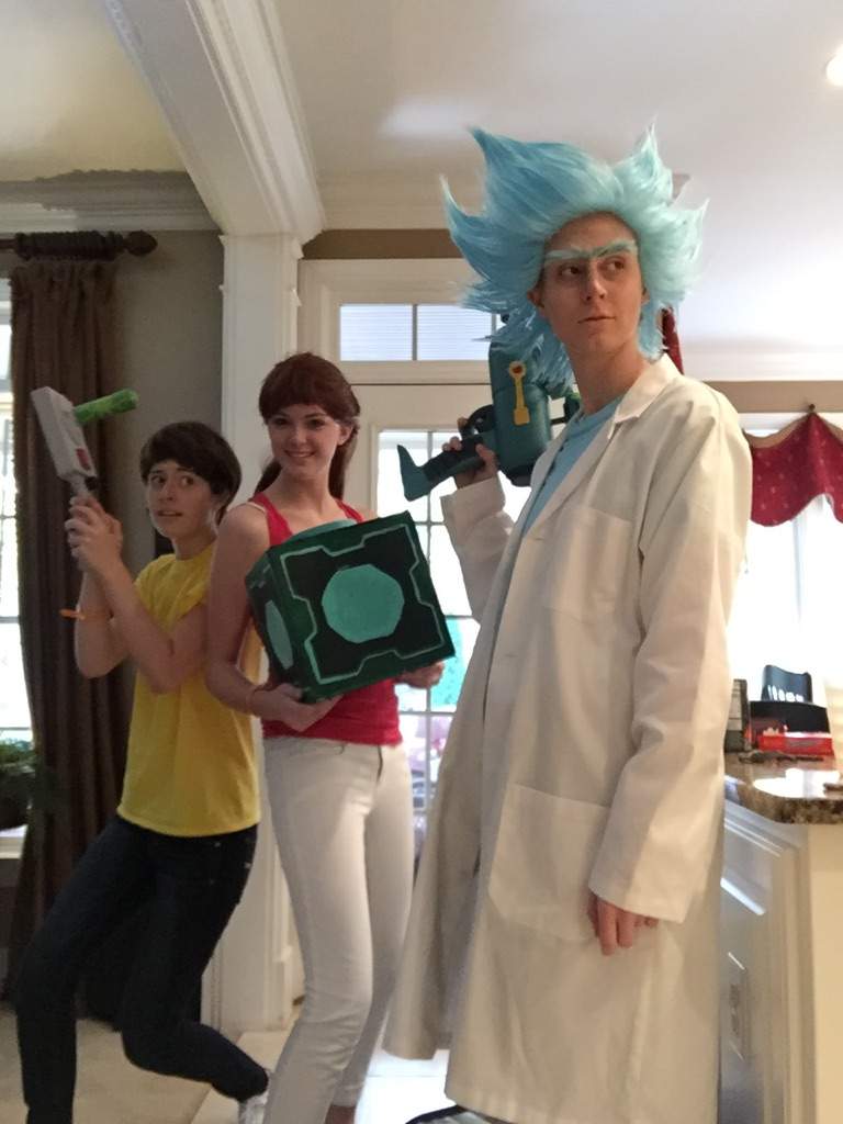 cosplay snowball Rick morty and