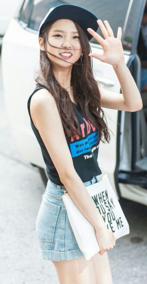 Yujin | Wiki | K-Pop Amino