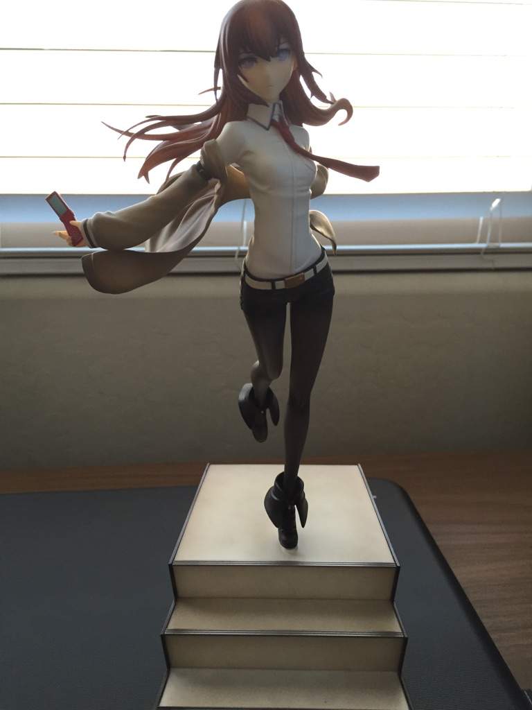 kurisu bunny figure