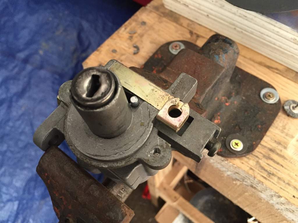 How to make an ignition cylinder work with any key! Garage Amino