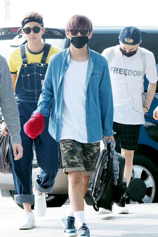 Bts Street Style Pt. 2 👕👖👟⌚🎒 | K-Pop Amino