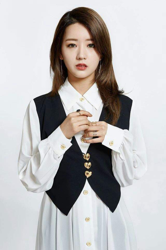 Yoon Bomi | Wiki | K-Pop Amino