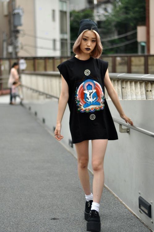 Japanese street fashion | Anime Amino