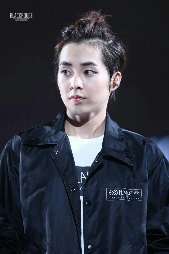 Xiumin in a man bun  K-Pop Amino