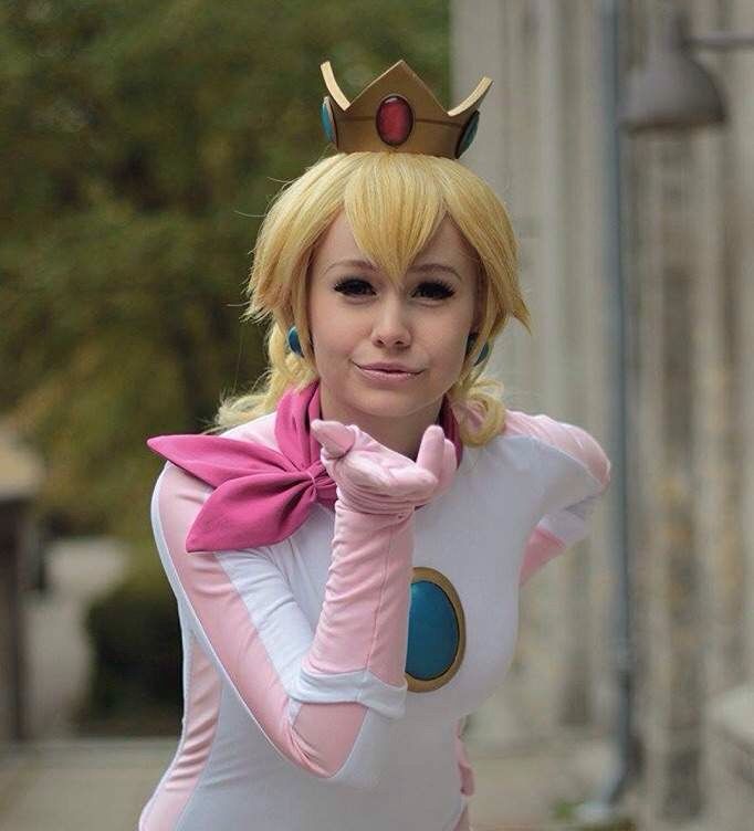 Peach - Mario kart | Cosplay Amino