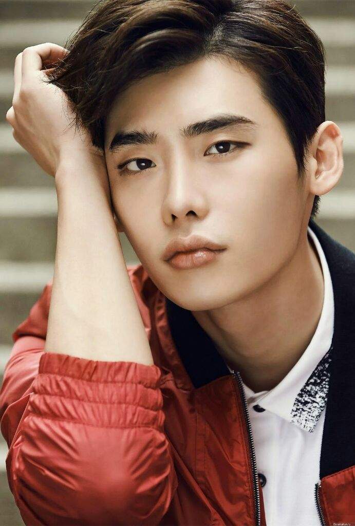 Lee Jong Suk | K-Pop Amino