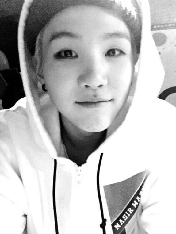 Suga Selfie Collection | K-Pop Amino