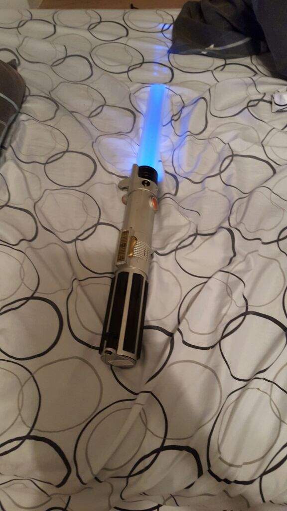 anakin lightsaber removable blade