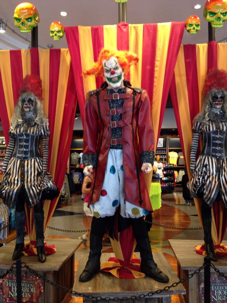 Universal orlando halloween horror nights store | Horror Amino