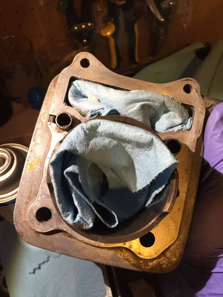 Lt 125 removing some gaskets Garage Amino