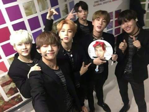 Cuan de los bts es mas lindo | •K-Pop• Amino