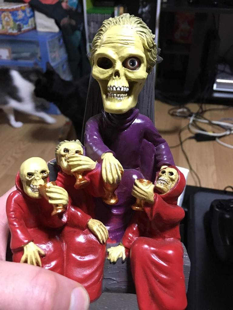 bobble head horror