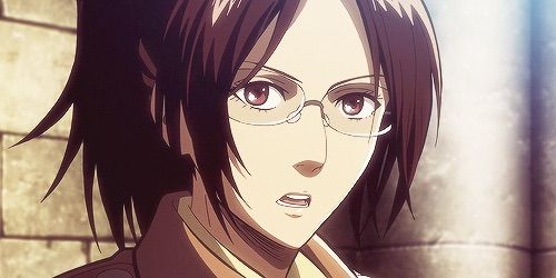 Hanji Zoe | Anime Amino