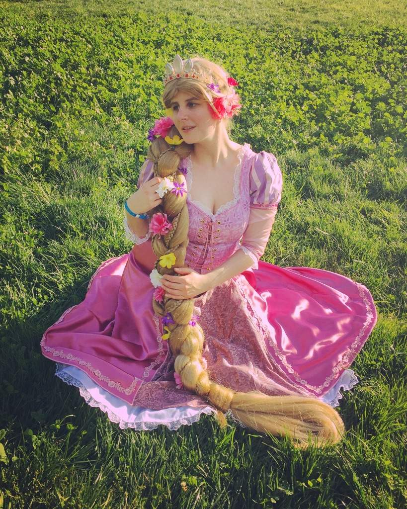 Rapunzel (braided hair) | Cosplay Amino