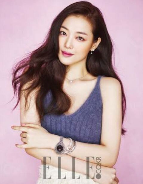 479px x 615px - Let's Discuss : Choi Sulli's case (being sexual ?) | K-Pop Amino