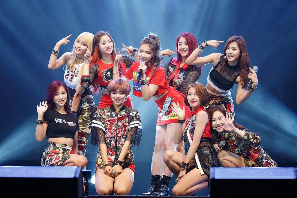 twice debut outfits