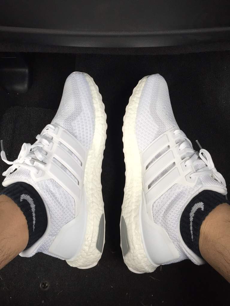wearing ultra boost without socks