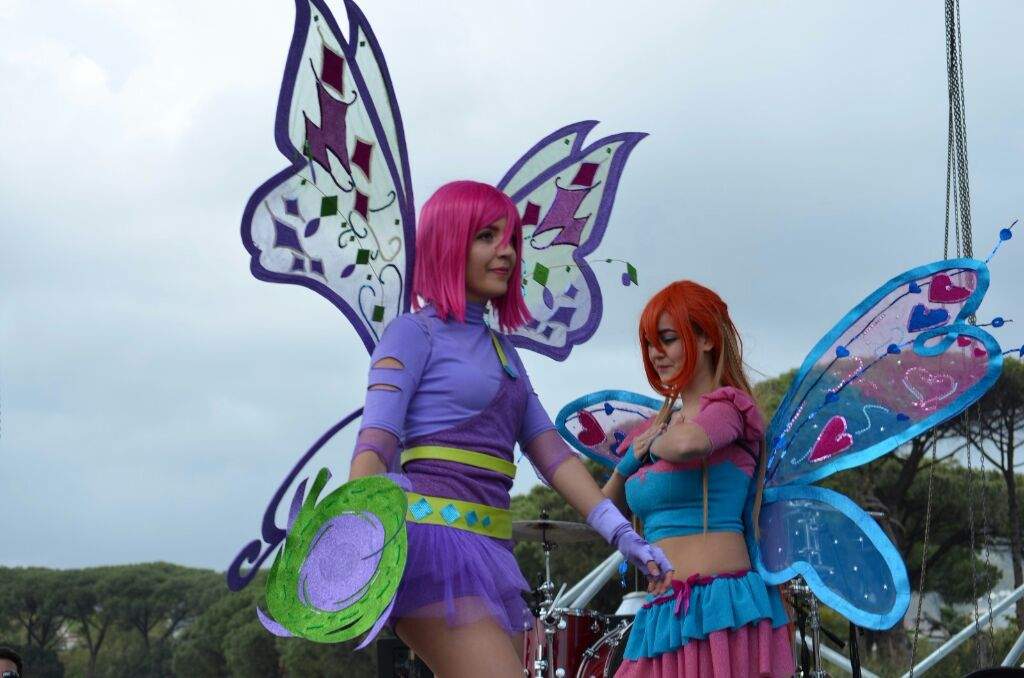 Winx cosplay. Рокси Винкс в реальной жизни. Блум Беливикс в реальной жизни.