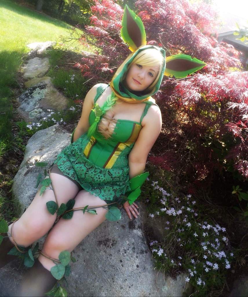 🍃My Leafeon cosplay photoshoot!🍃 | Pokémon Amino