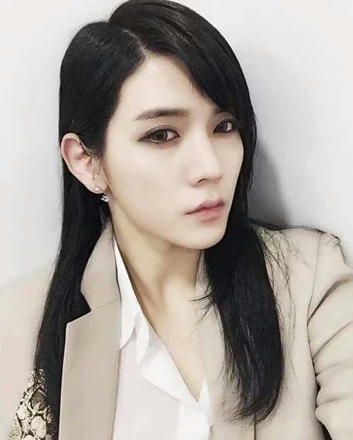 Резултат с изображение за nu'est ren long hair