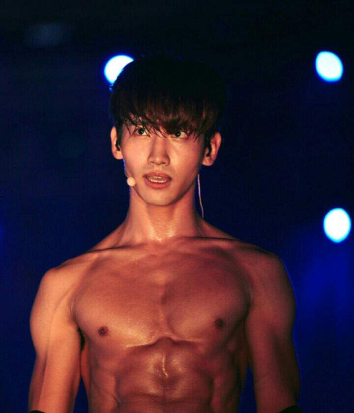 Top 10 Best Abs !!!!!!!🔥🔥 | K-Pop Amino