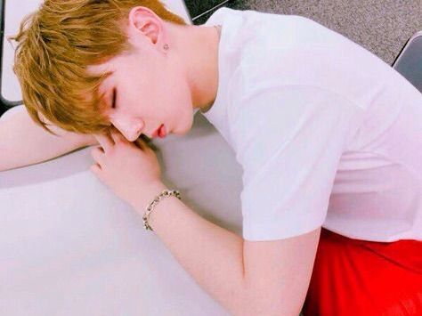 Male idols sleeping | K-Pop Amino