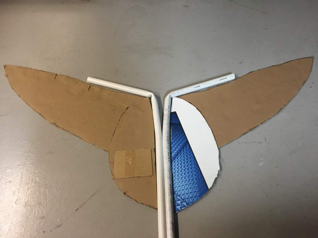 Giant wing tutorial (craft foam and cardboard) Cosplay Amino