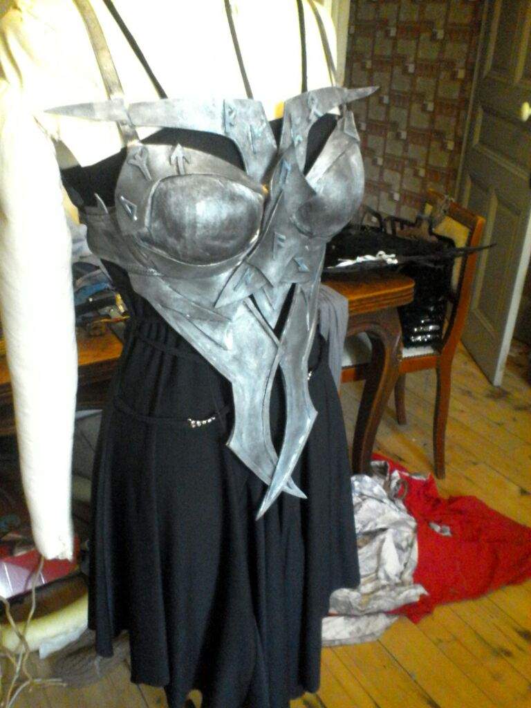 How To Make A Cheapeasy Breastplate By Gooby Cosplays Cosplay Amino 6228