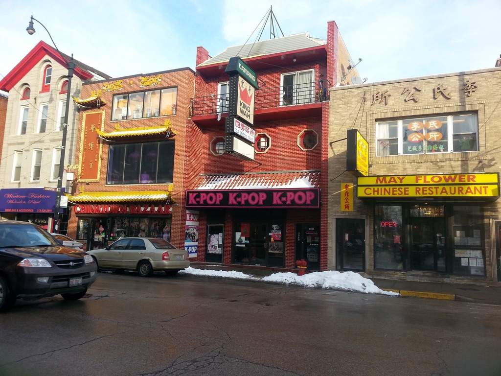 has-anyone-been-to-the-kpop-store-in-chinatown-chicago-k-pop-amino