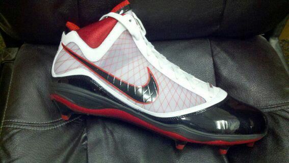 nike lebron football cleats