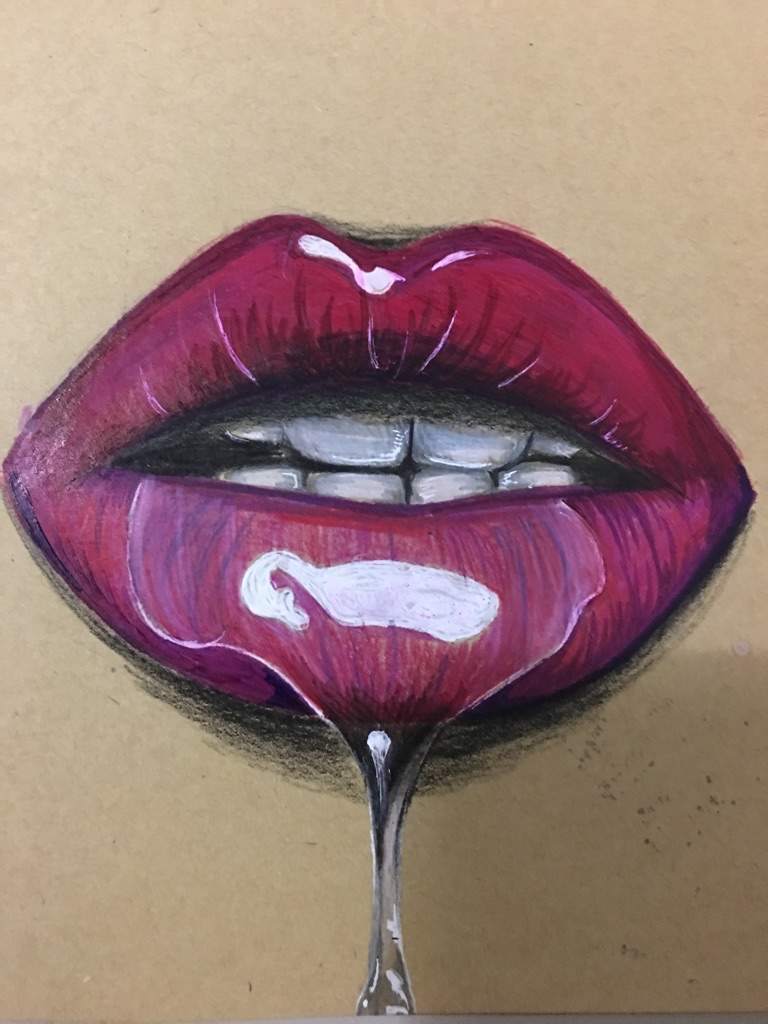 Glossy lipsss | Art Amino