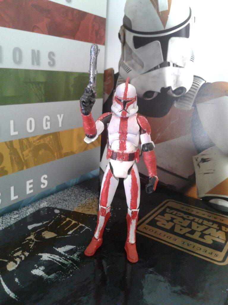 red armor clone trooper