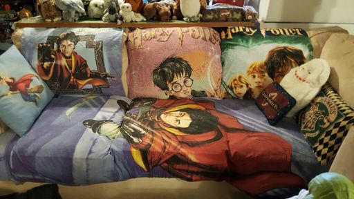 HARRY POTTER COUCH | Harry Potter Amino