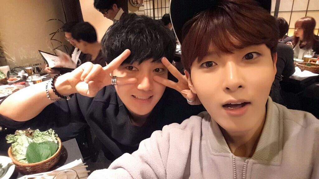 YEWOOK | •K-Pop• Amino