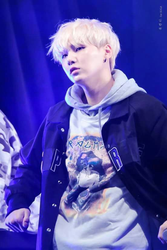 ¡ Suga sacará su mixtape en agosto ! | •K-Pop• Amino