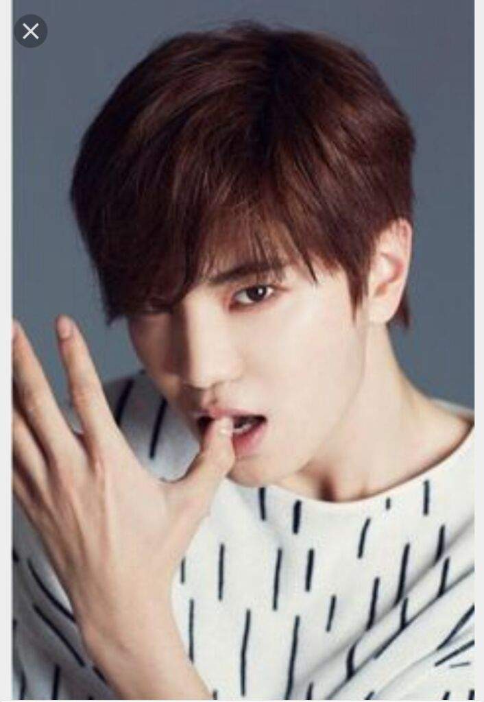 5 of the prettiest male idol hands KPop Amino