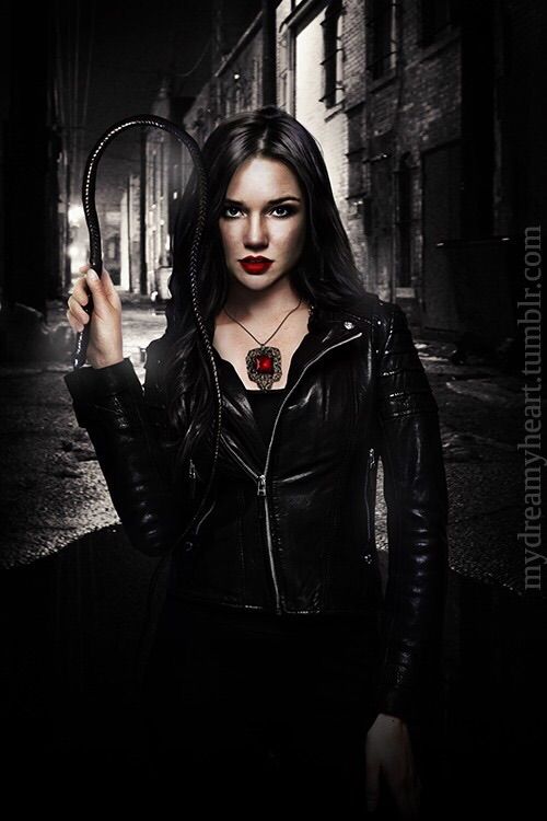 Isabelle Lightwood | Wiki | Shadowhunters Amino