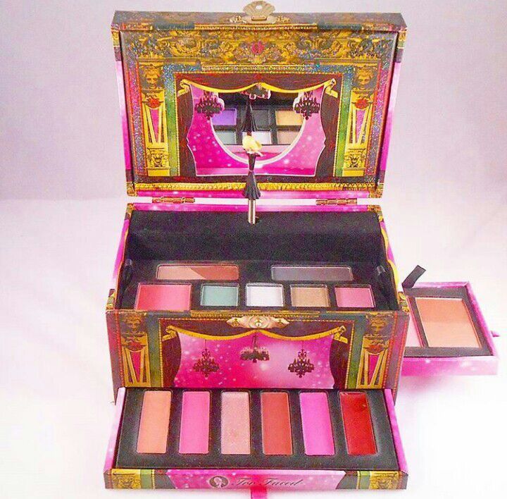 👸too Faced World Domination Tour 💗💖💙💚 Look Amino